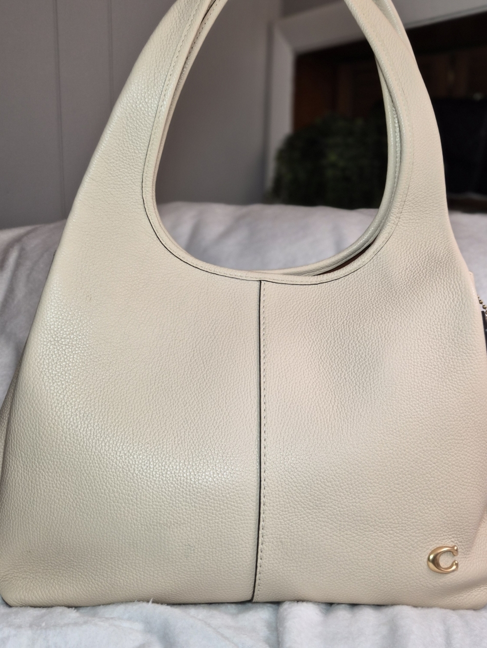 COACH Lana LARGE Shoulder Bag in Ivory Polished Pebble Leather - Picture 11 of 11